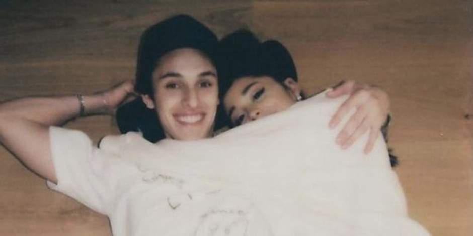 Ariana Grande anuncia su compromiso con Dalton Gómez