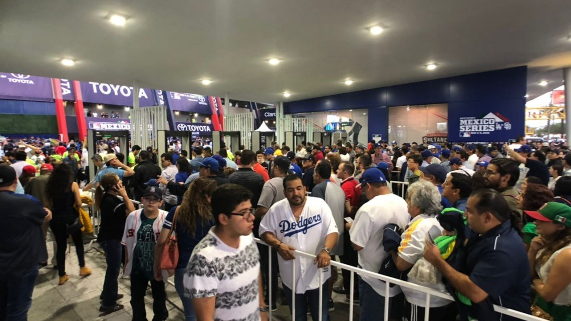 Dodgers vence a Padres 4-0 en el primer juego de la #MéxicoSeries