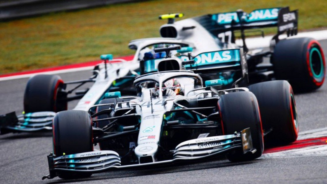 Lewis Hamilton se lleva el GP de China; Checo Pérez termina en octava posición