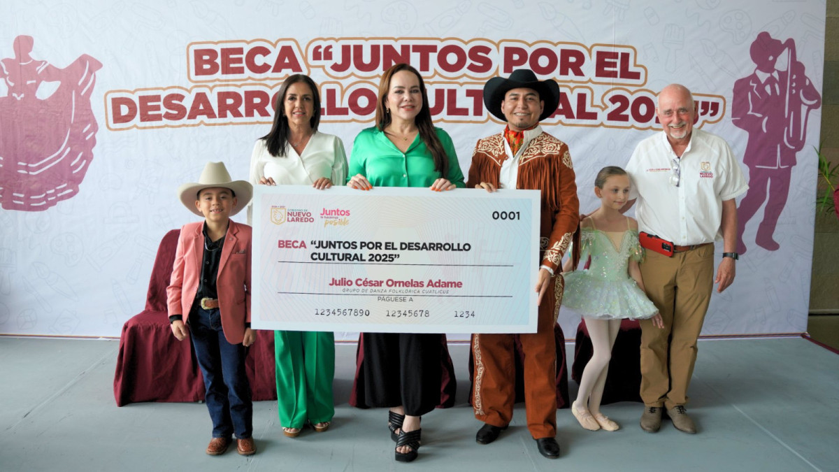 Gobierno municipal realiza deposito de becas culturales a más de 300 artistas locales