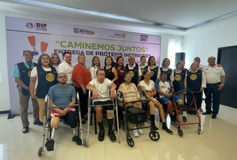 Cambian vida de ciudadanos con entrega de prótesis para pierna