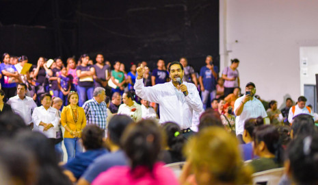 Entregarán los nuevos profesionistas documentos para Becas de Titulación 2024