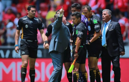 Abren investigación a El Piojo por críticas contra arbitraje