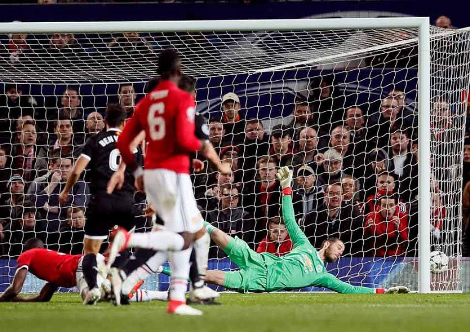 Sevilla elimina al Manchester United en Old Trafford