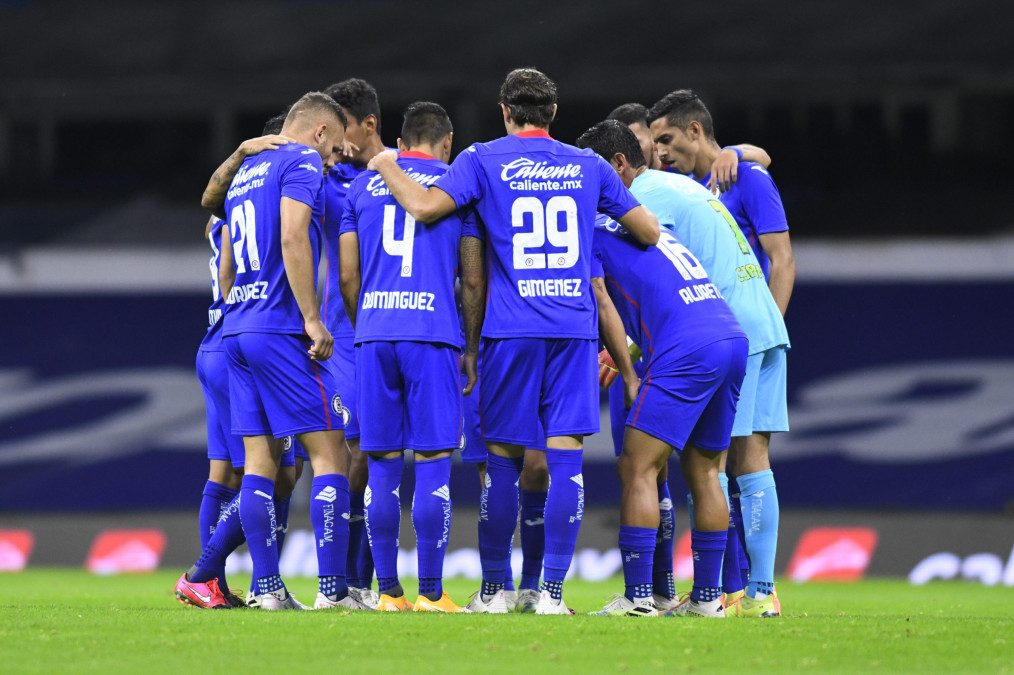 Cruz Azul reporta cuatro casos positivos de COVID-19 