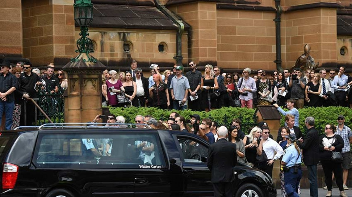 Despiden a Malcolm Young en funeral