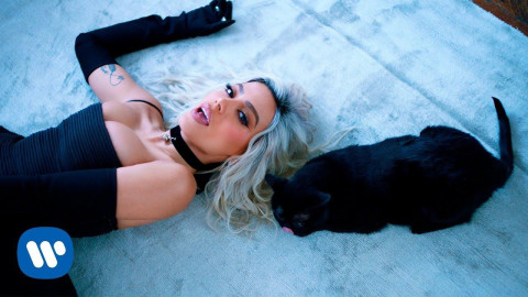 Anitta lanza su nuevo video “Gata”