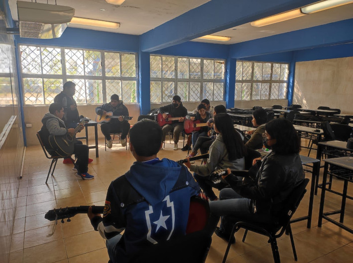 Brinda Gobierno de Carlos Peña Ortiz clases artísticas en bachilleratos 