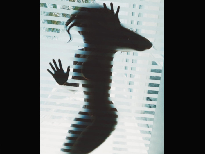 Halle Berry regala sugerente desnudo a sus fans