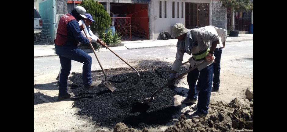 Atiende COMAPA reportes de fuga de agua en Loma Real y San Valentín
