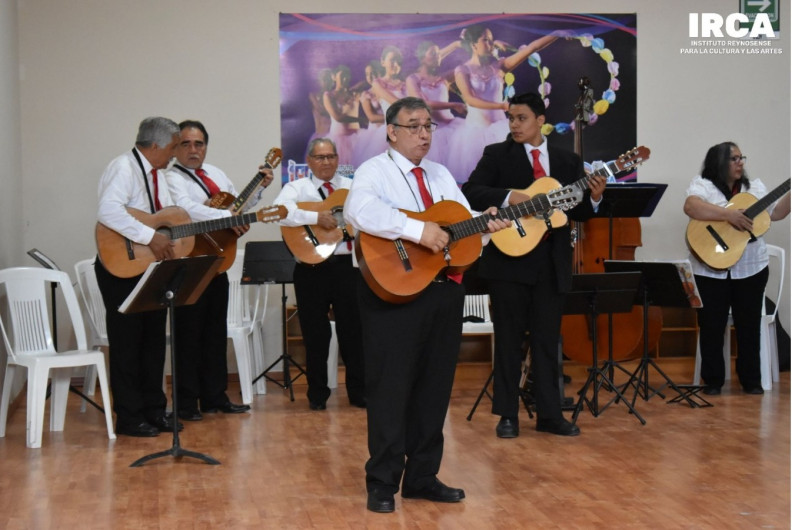 Presenta la Rondalla del IRCA repertorio de Día de Muertos