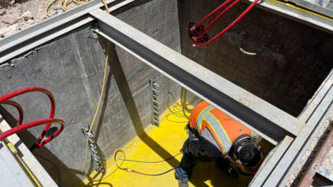 Supervisan trabajos de electricidad subterránea y pavimentación en Peatonal Hidalgo