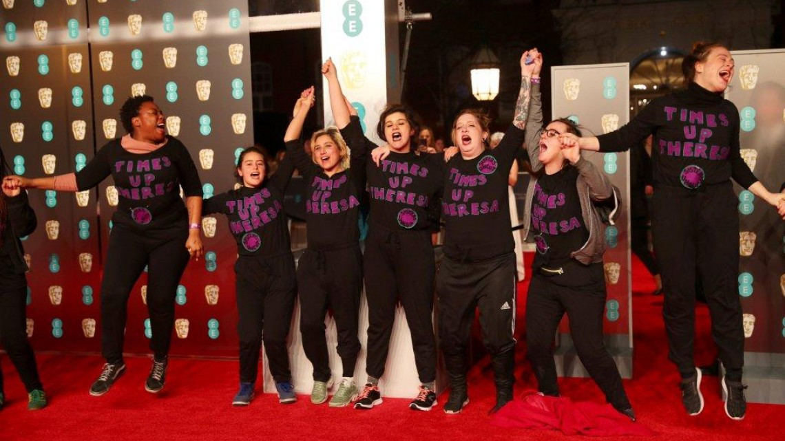 Los premios Bafta se visten de negro