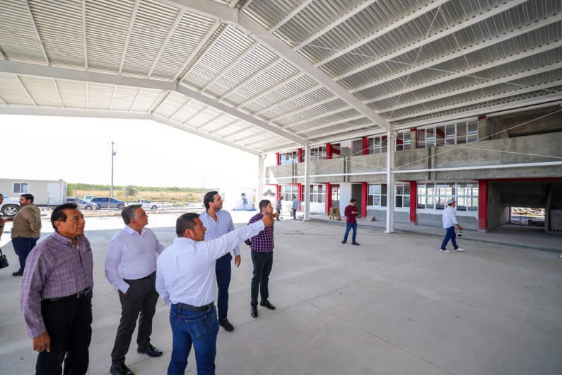 Supervisó Carlos Peña Ortiz y avance de Preparatoria de nueva Vista Alta 