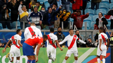 Perú golea a Chile y avanza a la final de la copa América
