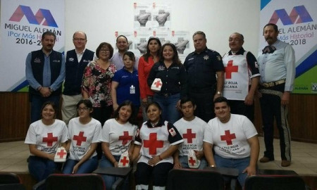 Rosy Corro da inicio a la colecta 2018 de la Cruz Roja 