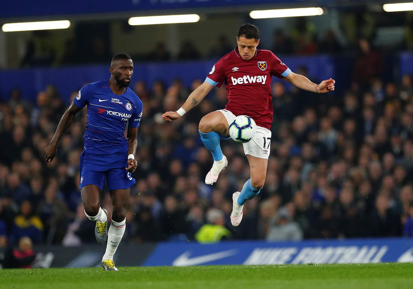 West Ham de Chicharito cae ante Chelsea
