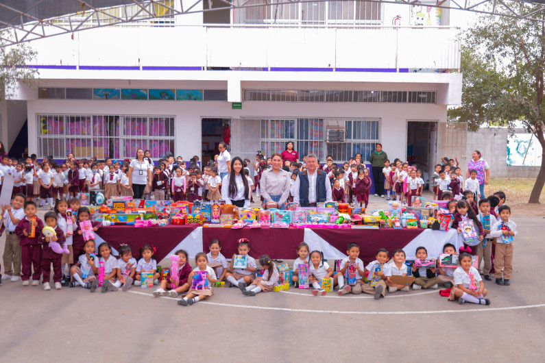 Agradece DIF Reynosa la donación de juguetes por parte de trabajadores de Pemex