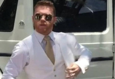 Saúl "El Canelo" Álvarez se enoja con la prensa en bautizo de hijo