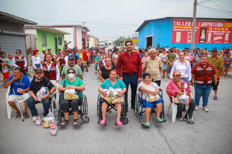 Ofreció Alcalde de Reynosa programas del Municipio y DIF a colonos