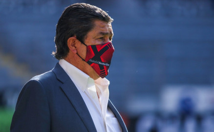 Anuncia FC Juárez destitución de Luis Fernando Tena 
