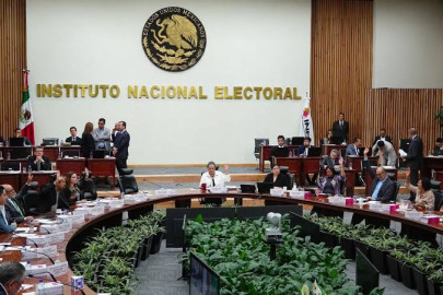 INE perfila sancionar a candidatos que difundan encuestas sobre la elección judicial 
