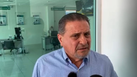 Cierran oficinas de CFE y miles de usuarios se quedan sin atención