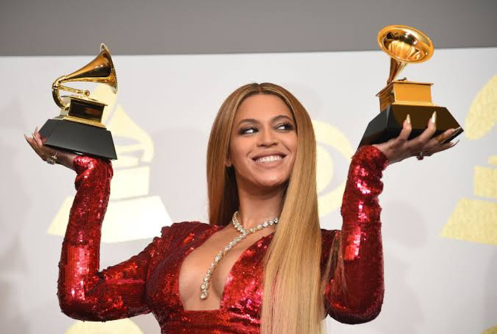 Premios Grammy se posponen ante incremento de casos de COVID-19