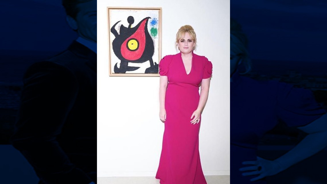 Rebel Wilson presume nueva figura y nuevo novio 
