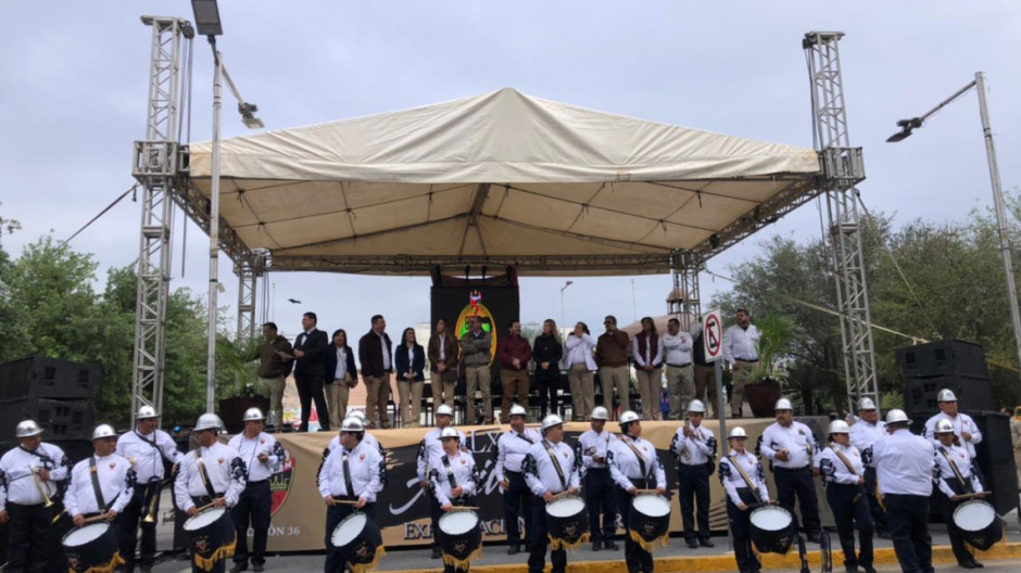 Conmemoran con desfile 85 aniversario de la Expropiación Petrolera