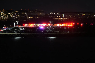 SRE investiga si hay mexicanos en el accidente aéreo en Washington D.C.
