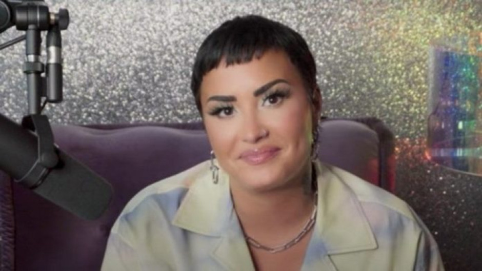 Revela Demi Lovato que se identifica como persona no binaria