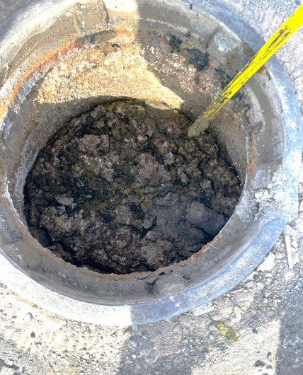 Evitar arrojar grasas a las alcantarillas, previene fugas de agua residual: COMAPA