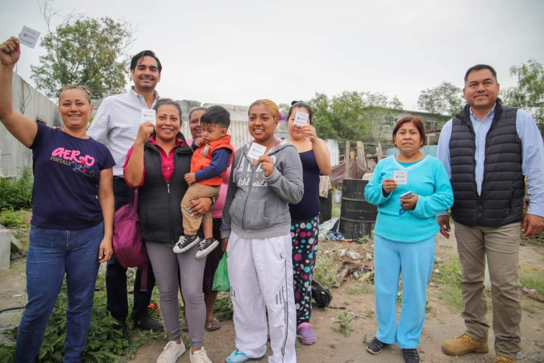 Registrarán estudiantes de la Col. Ramón Pérez a Programa de Becas Municipales