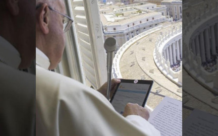 El Papa Francisco evita espionaje en su iPad