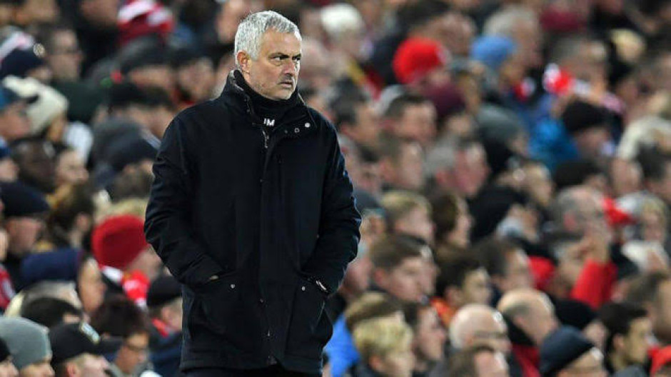 Manchester United despide a José Mourinho