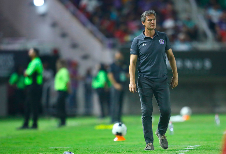 Gabriel Caballero queda fuera como DT del Mazatlán