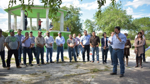 Visita Presidente Municipal, Carlos Ulivarri, ejidos de la zona sur