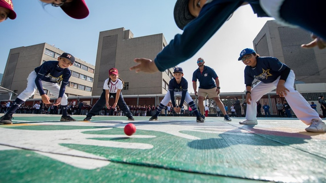 Programa llevará el béisbol a escuelas en México
