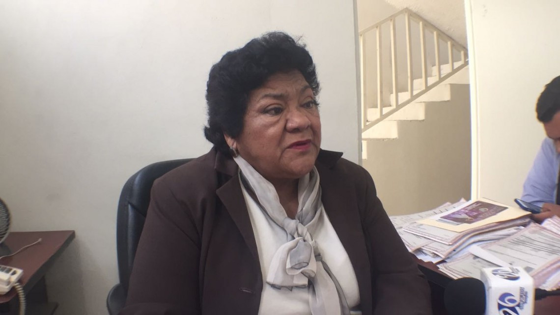 Melania se pone de moda en las oficinas del Registro Civil