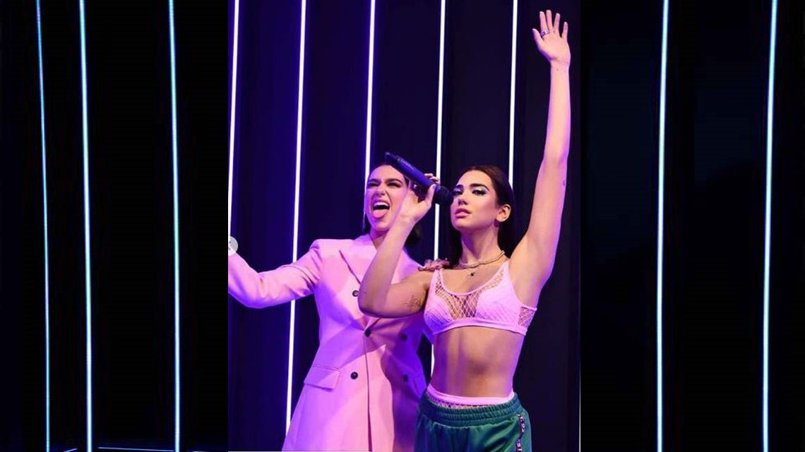 Dua Lipa conoció a su réplica de cera de Ámsterdam