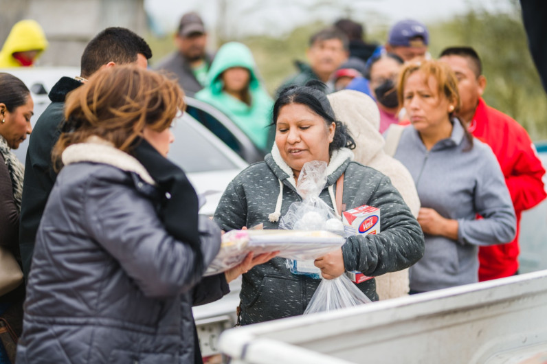 Gobierno de Carlos Peña Ortiz y DIF Reynosa apoyan a familias