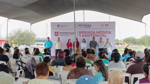 Benefició Gobierno del Alcalde Carlos Peña Ortiz Brigada Medica a colonia*