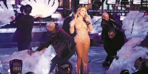 Mariah Carey pospone tour navideño