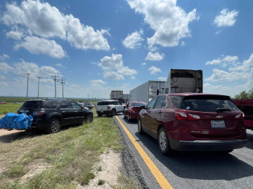 Tercer día de bloqueo campesino en carretera Reynosa-Monterrey