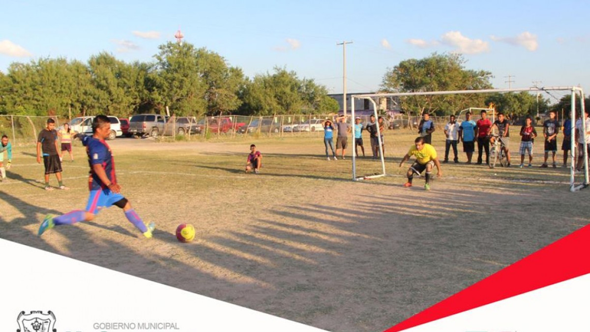 Premian a campeón de liga municipal de Fut 7