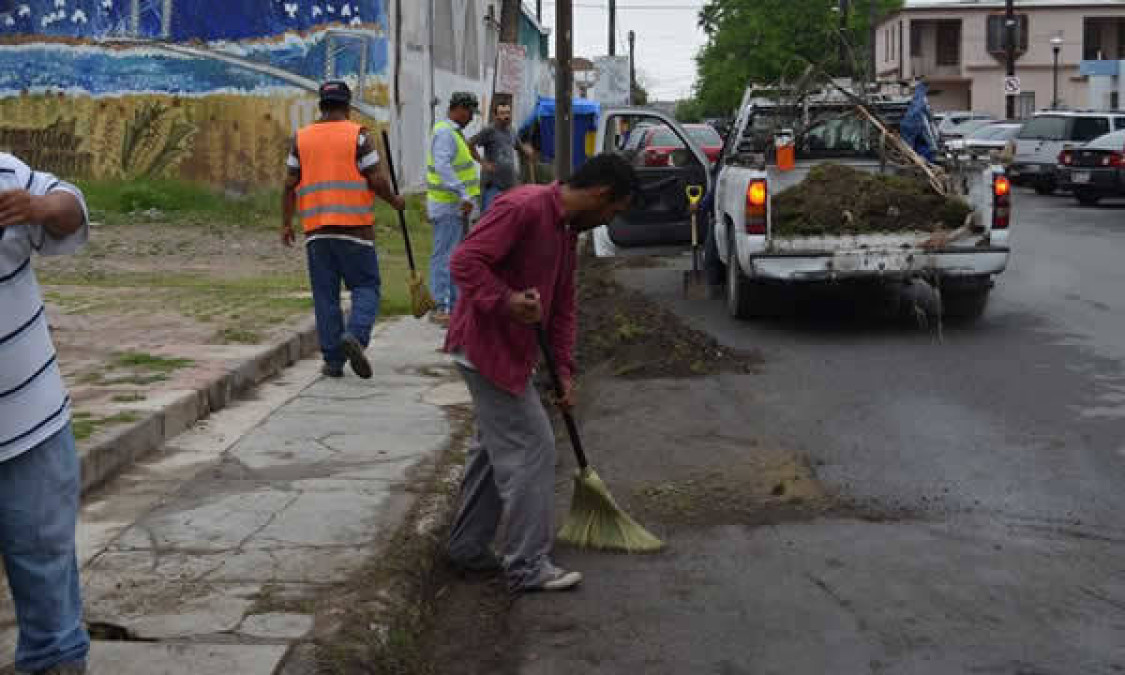 Sigue el mantenimiento de calles y avenidas avenidas en M. Alemán