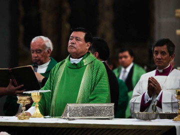 Oran en misa de domingo por víctimas en Egipto y Manchester