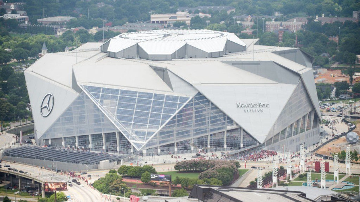 El alucinante techo retráctil del Mercedes-Benz Stadium