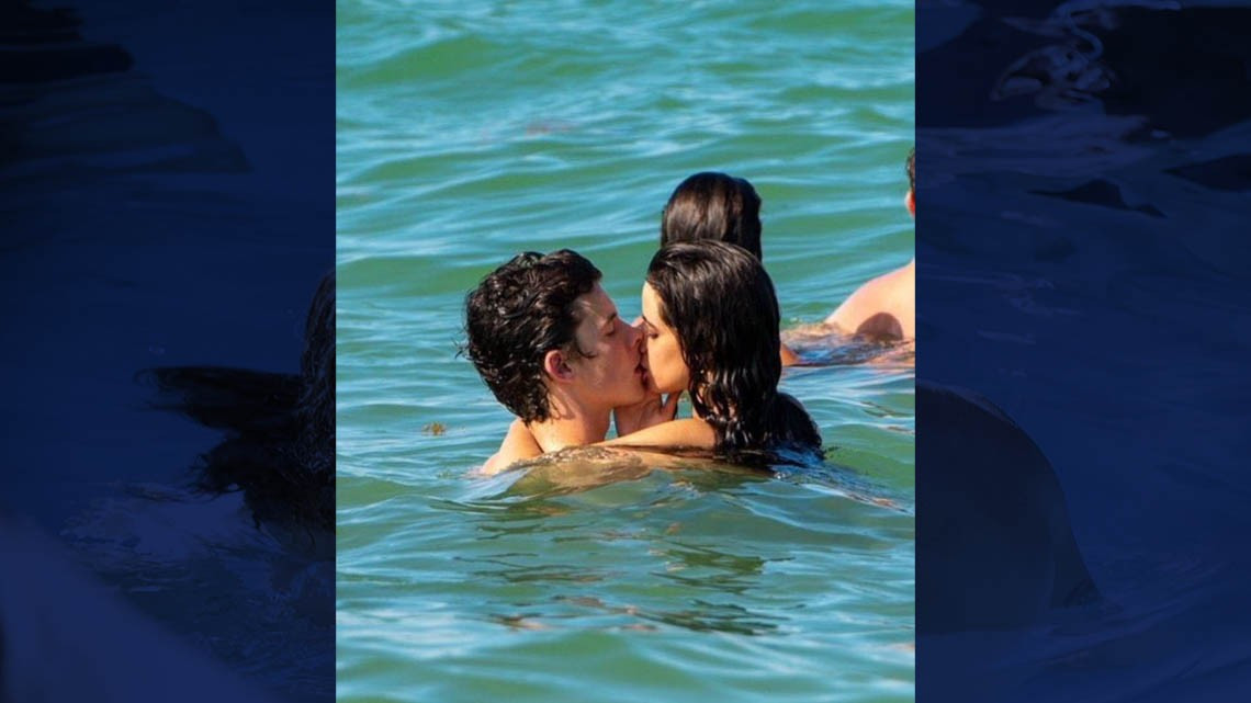 Shawn Mendes y Camila Cabello muy acaramelados en Miami